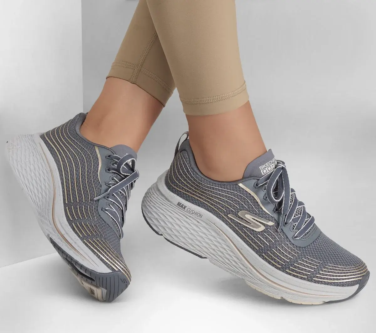 Max Cushioning Elite 2.0 – Glänsande